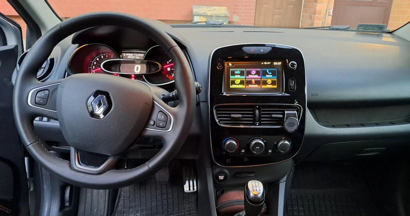 Renault Clio cena 42900 przebieg: 42103, rok produkcji 2019 z Szczecin małe 211